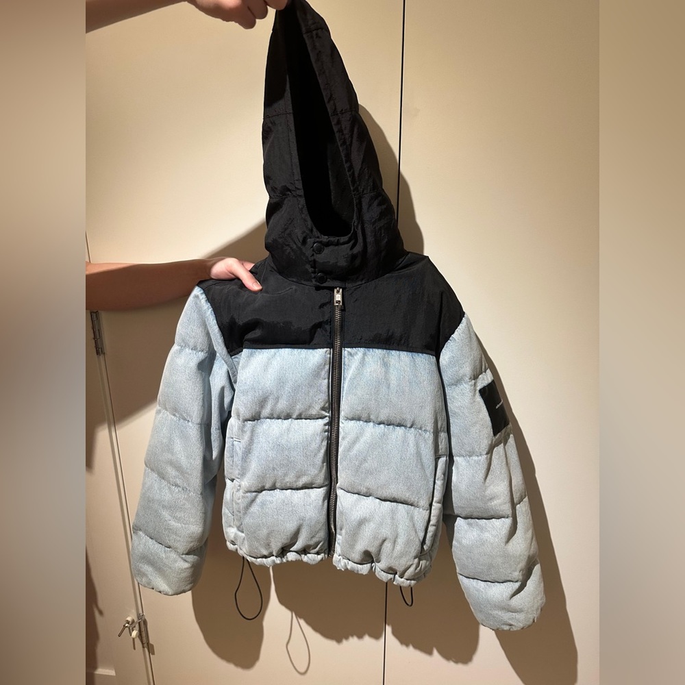 Alexander Wang Women Blue & Black Cropped Puffer Jacket